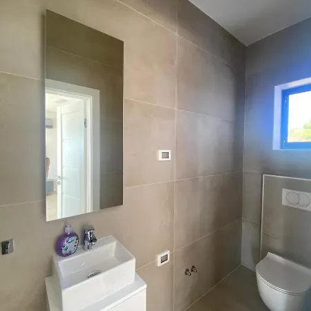 Seaview Amy - Private Pool, Sauna & Jacuzzi Kožino