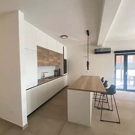 Seaview Amy - Private Pool, Sauna & Jacuzzi Villa