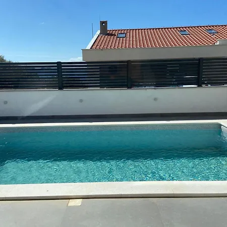 Villa Seaview Amy - Private Pool, Sauna & Jacuzzi *