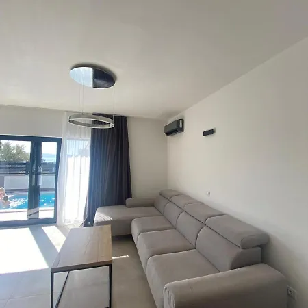 Seaview Amy - Private Pool, Sauna & Jacuzzi * Kožino