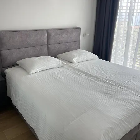 Seaview Amy - Private Pool, Sauna & Jacuzzi *