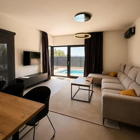 Seaview Amy - Private Pool, Sauna & Jacuzzi * Kožino