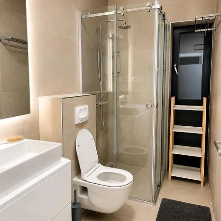Seaview Amy - Private Pool, Sauna & Jacuzzi