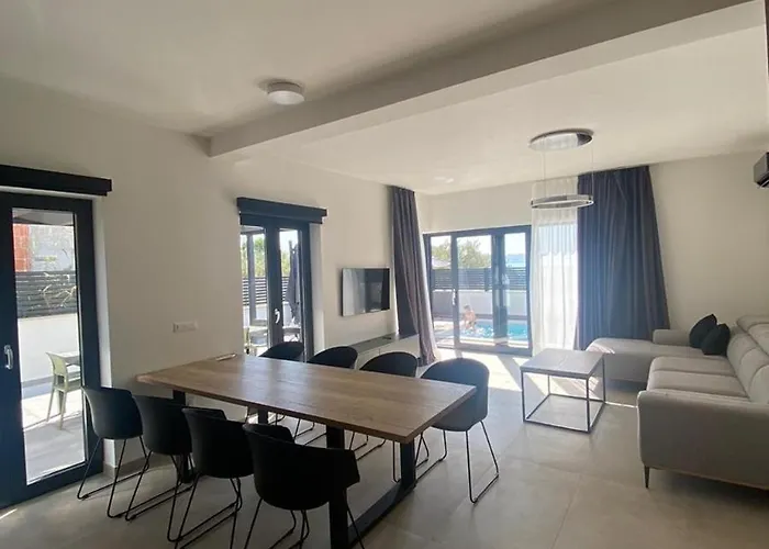 빌라 Seaview Amy - Private Pool, Sauna & Jacuzzi *